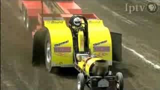 Iowa State Fair  Tractor Pull  7400 Lbs Modifieds [upl. by Lonnie978]