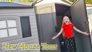 New House Tour Trinity Shows Off Her Tiny House [upl. by Ankney]