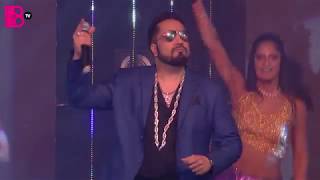 Mika Singh Performs Live at BritAsia TV Music Awards 2018 [upl. by Nies560]